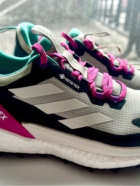 Adidas Terrex Free Hiker 2.0 Low GoreTex hiking trail running shoe BNWT, M7/W8.5